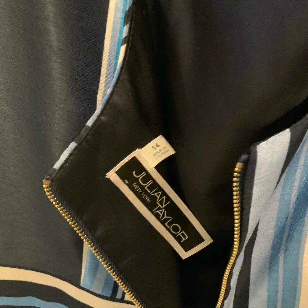 Julian Taylor Blue Fit and Flare Sleeveless Pockets Zipper Back‎ Dress